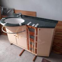 LAVABO CON MOBILETTO LACCATO CON SPECCHIERA 