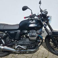 Moto Guzzi V7 ABS