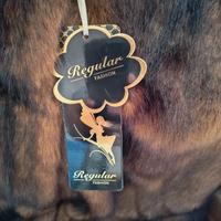 Cappotto con cappuccio in pelliccia sintetica