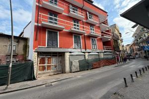 4 LOCALI A MARANO DI NAPOLI