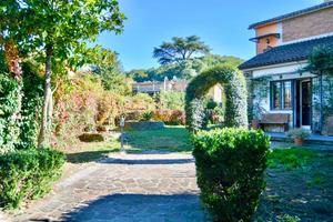 Villa unifamiliare a Punta del Lago