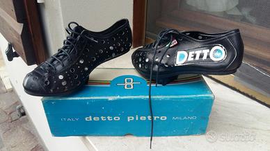 Scarpe bici d'epoca con tacchette