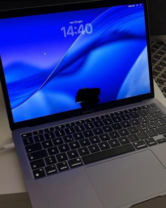 MacBook Air 13” M1