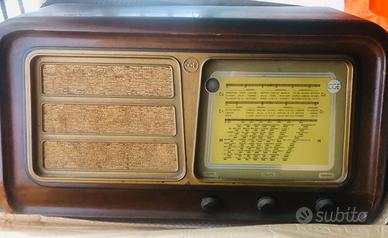 Radio Vslvole vintage CGE mod 395