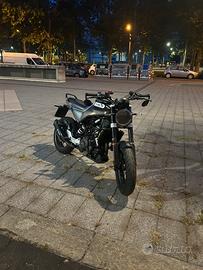 HUSQVARNA SVARTPILEN 401 2022