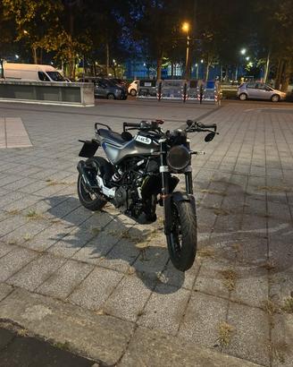 HUSQVARNA SVARTPILEN 401 2022