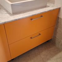 mobile bagno capiente!