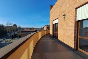 ATTICO SU LIVELLI CON ASCENSORE - LIBERO SUBITO