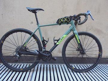 bici Gravel CUBE