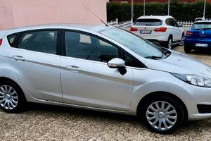 Ford fiesta benzina neopatentati nuova