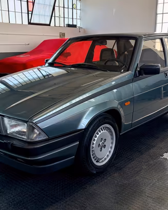 Alfa Romeo 75 2.5 V6 Quadrifoglio Verde - Targa MI