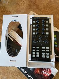 Controller DJ Native Instruments Kontrol X1