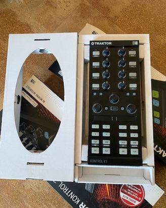Controller DJ Native Instruments Kontrol X1