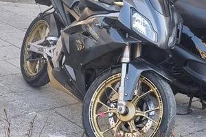 Aprilia rs4 50