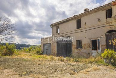 Casa Colonica a Loro Piceno 3 locali