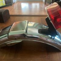 Parafango moto e fanalino