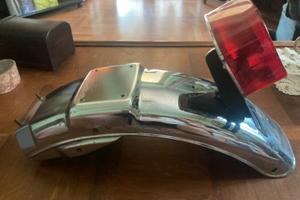 Parafango moto e fanalino