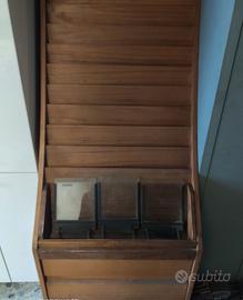 Mobile espositore vintage su ruote