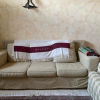 Comodo Divano a Tre Posti in Tessuto Lavabile
