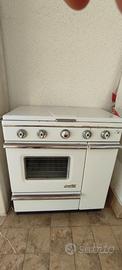 Cucina a gas anni 60