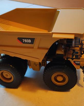 CATERPILLAR CAT 793D MINING DUMPER  1/50 NORSCOT