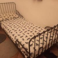 Letto bimbi in ferro allungabile