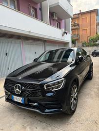 MERCEDES GLC COUPE TOTAL BLACK