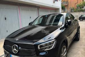 MERCEDES GLC COUPE TOTAL BLACK
