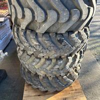 pneumatici agricoli per trattori, rimorchi,dumper