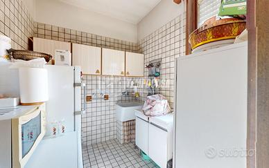 RIF: 126. Soluzione Indipendente con Ampio Magazzi