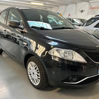 Lancia Ypsilon 1.2 69 CV 5 porte Platinum