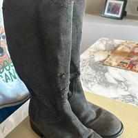 Stivaletto estico scamosciato