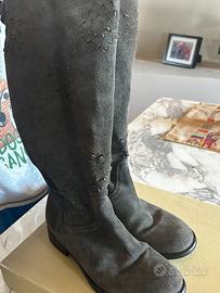 Stivaletto estico scamosciato