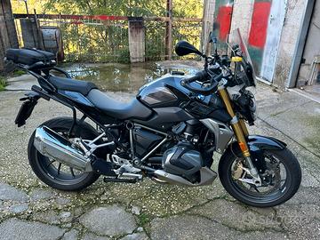 BMW R 1250 R - Triple black