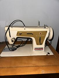 Macchina da cucire singer 237 vintage