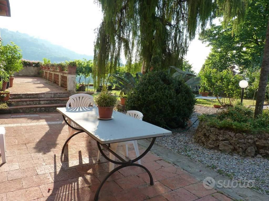 Rustico / Casale di 465 m² con più di 5 locali e b - Vista 2