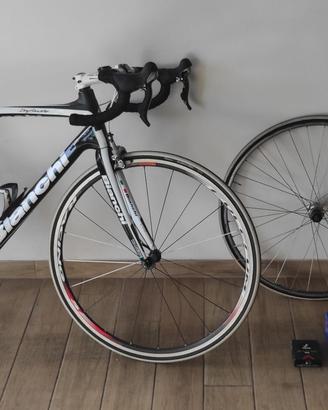 BIANCHI INFINITO C2C DEL 2012  + 2 RUOTE