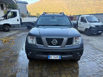 Nissan navara 4x4