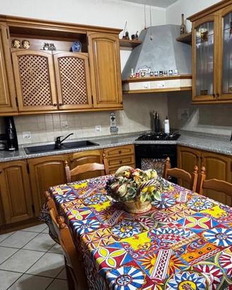 Cucina componibile tenuta benissimo