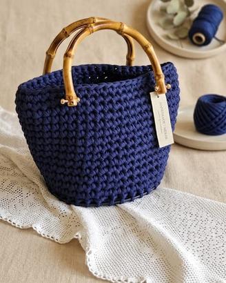 Borsa artigianale con filato fettuccia cordino