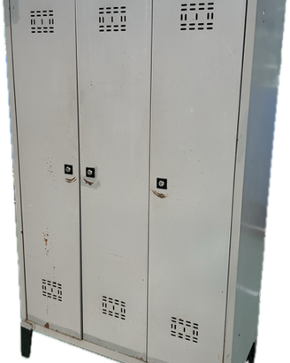 armadietti ripostiglio. palestra