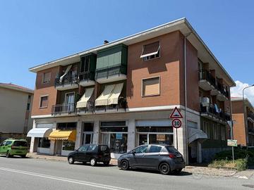 Attività / Licenza di 50 m² con 1 locale a Biella