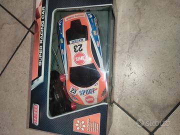 Macchina telecomandata