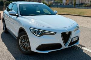 Alfa Romeo Stelvio 2.2 Turbodiesel 160 CV AT8 RWD 