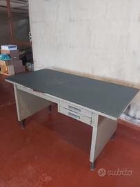 SCRIVANIA IN FERRO PIANALE SIMILPELLE