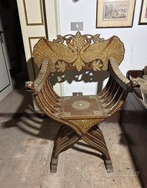 Sedia Savonarola Intarsiata a Mano - Motivo Pavoni