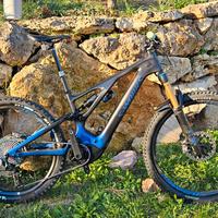 E-mtb turbo levo s-works 540km