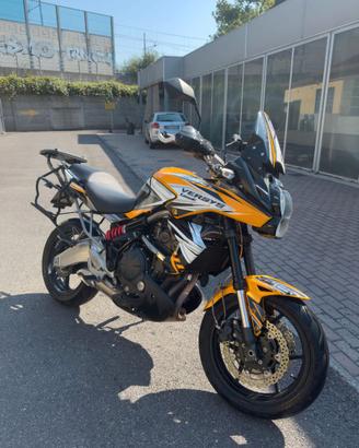 Kawasaki Versys 650 anno 2010 con tris valigie