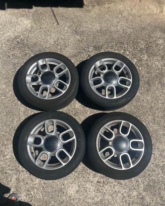 Cerchi in lega Fiat 500 (4 pezzi) + gomme