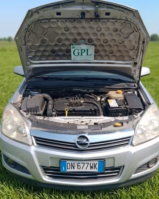 Opel Astra 1.4 16V Twinport 5 porte Enjoy
